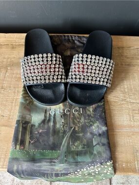 Incredible Gucci  Slide Sandals with Swarovski Crystal Embellishment